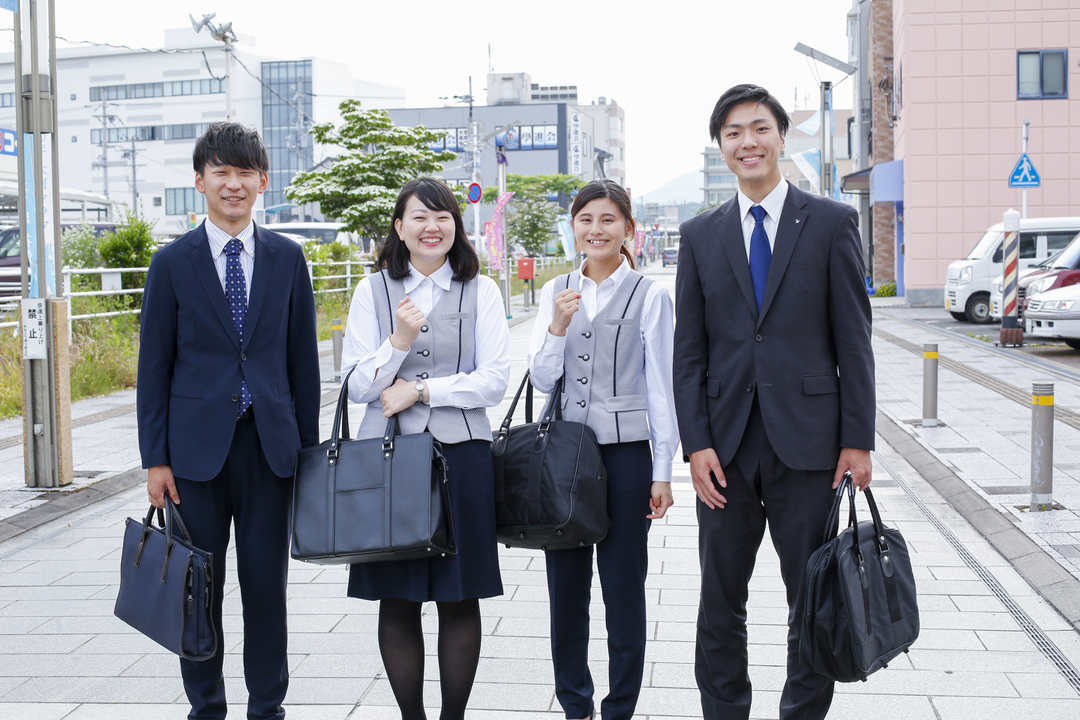 熱意をもった職員が対応します。